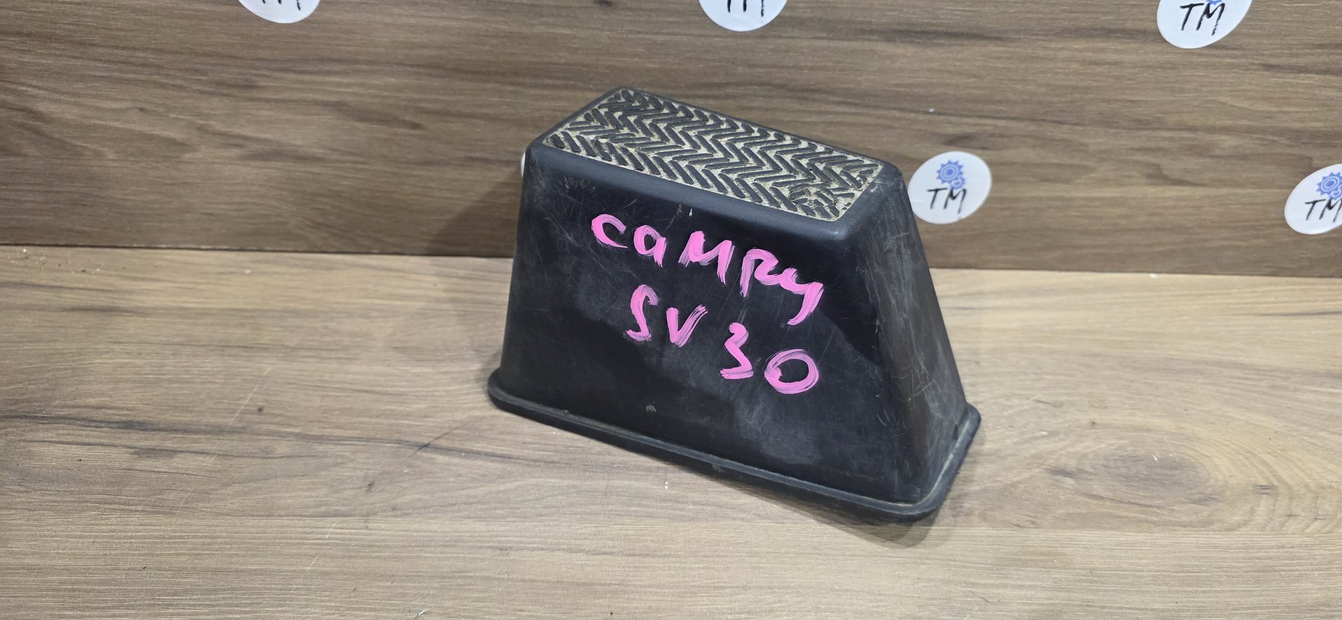 Подставка под ногу Toyota Camry SV30