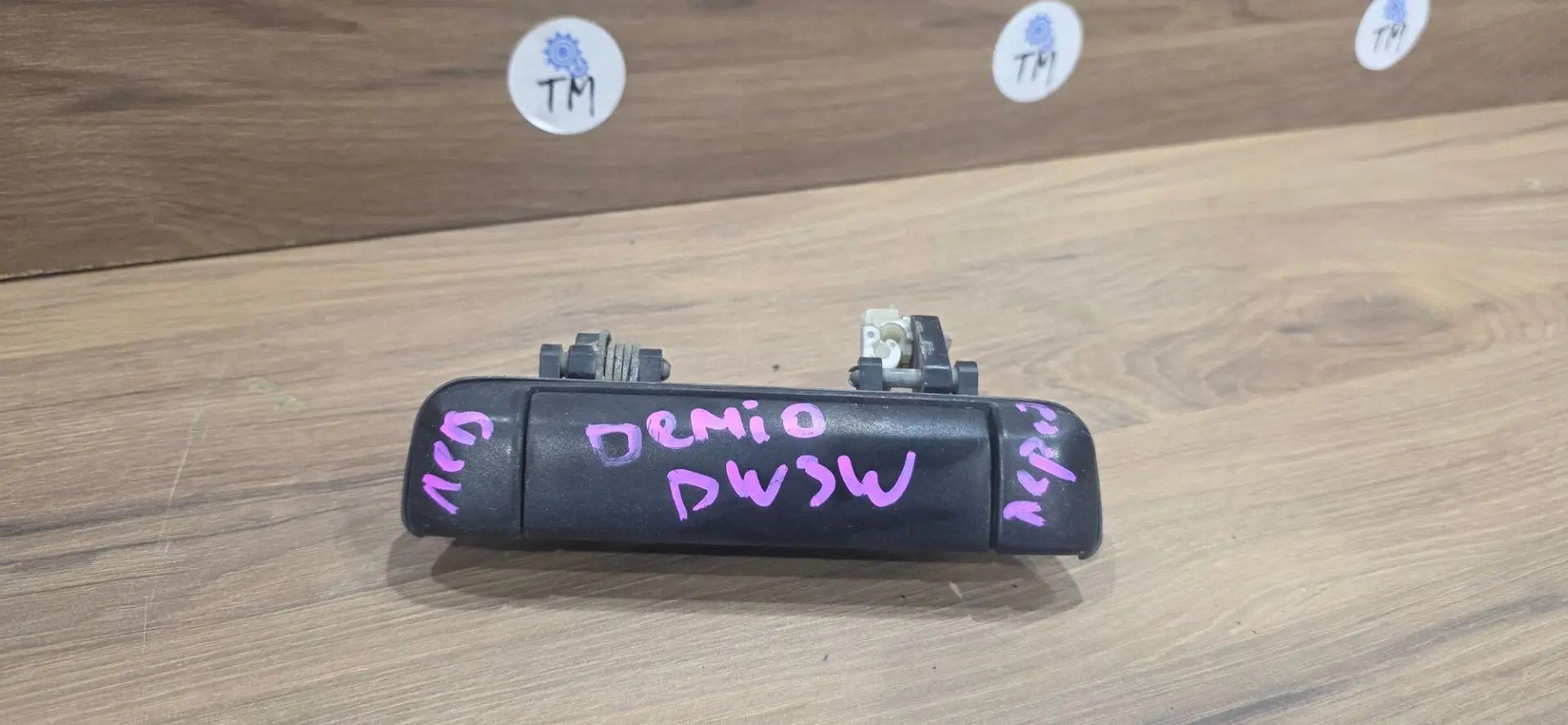 Ручка двери внешняя левая Mazda Demio DW3W