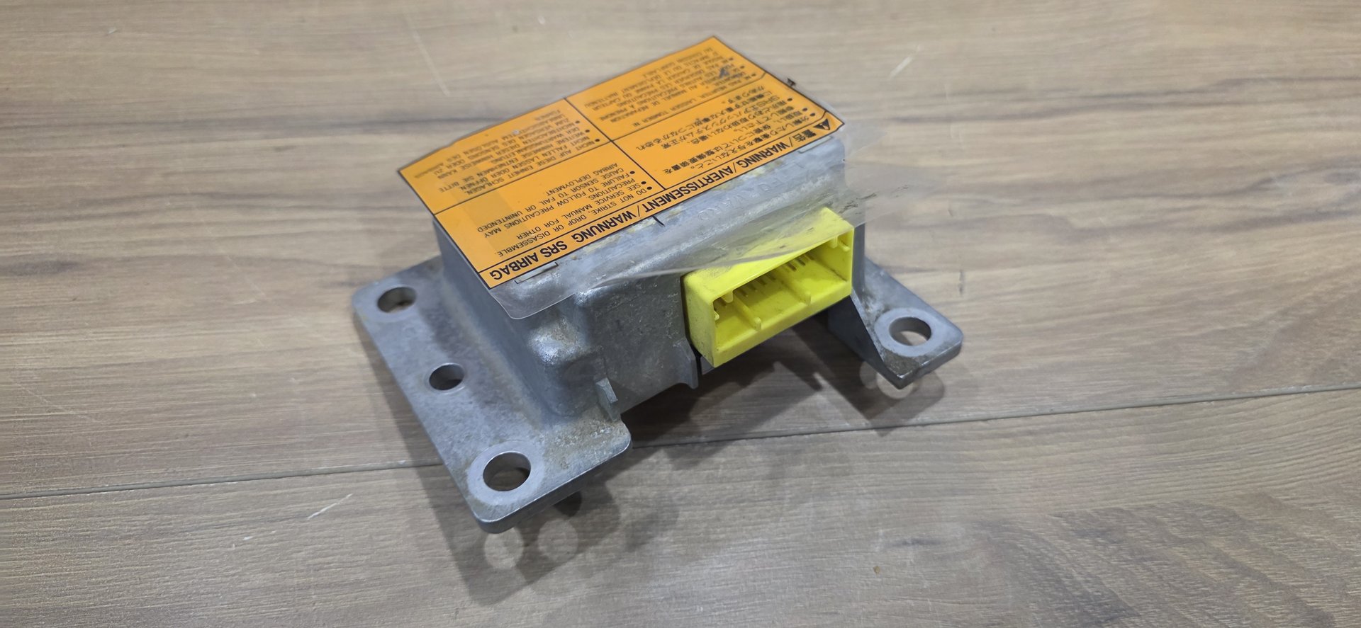 Блок управления airbag Nissan R'Nessa n30
