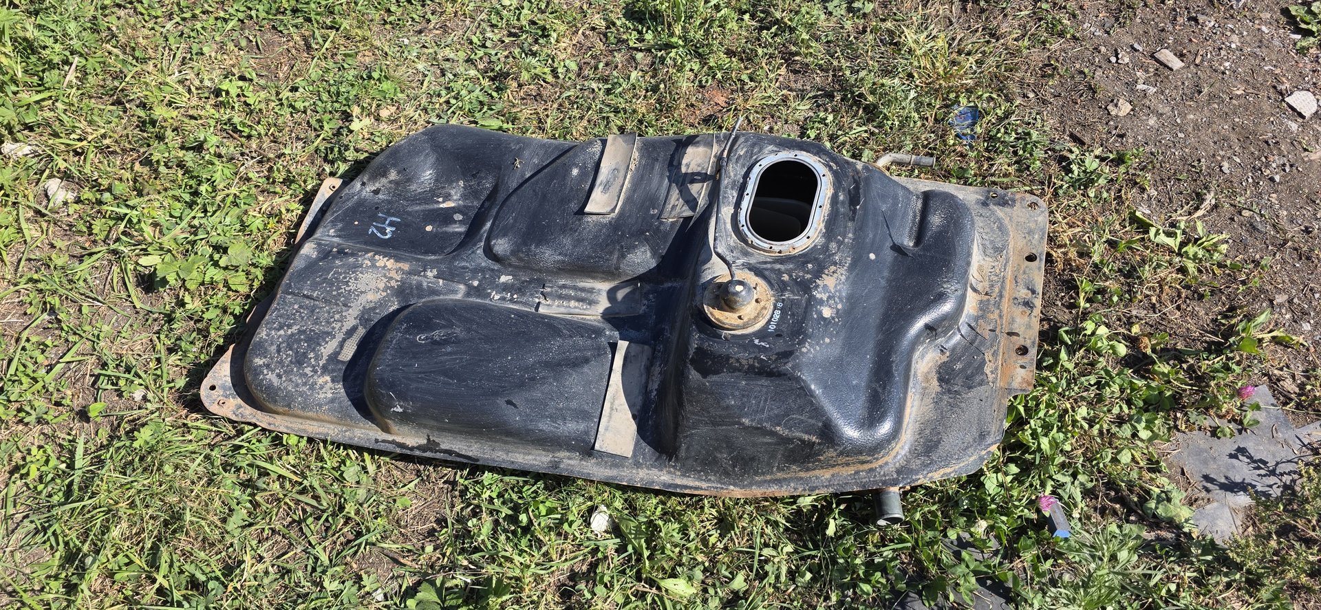 Топливный бак Toyota Ipsum SXM15G